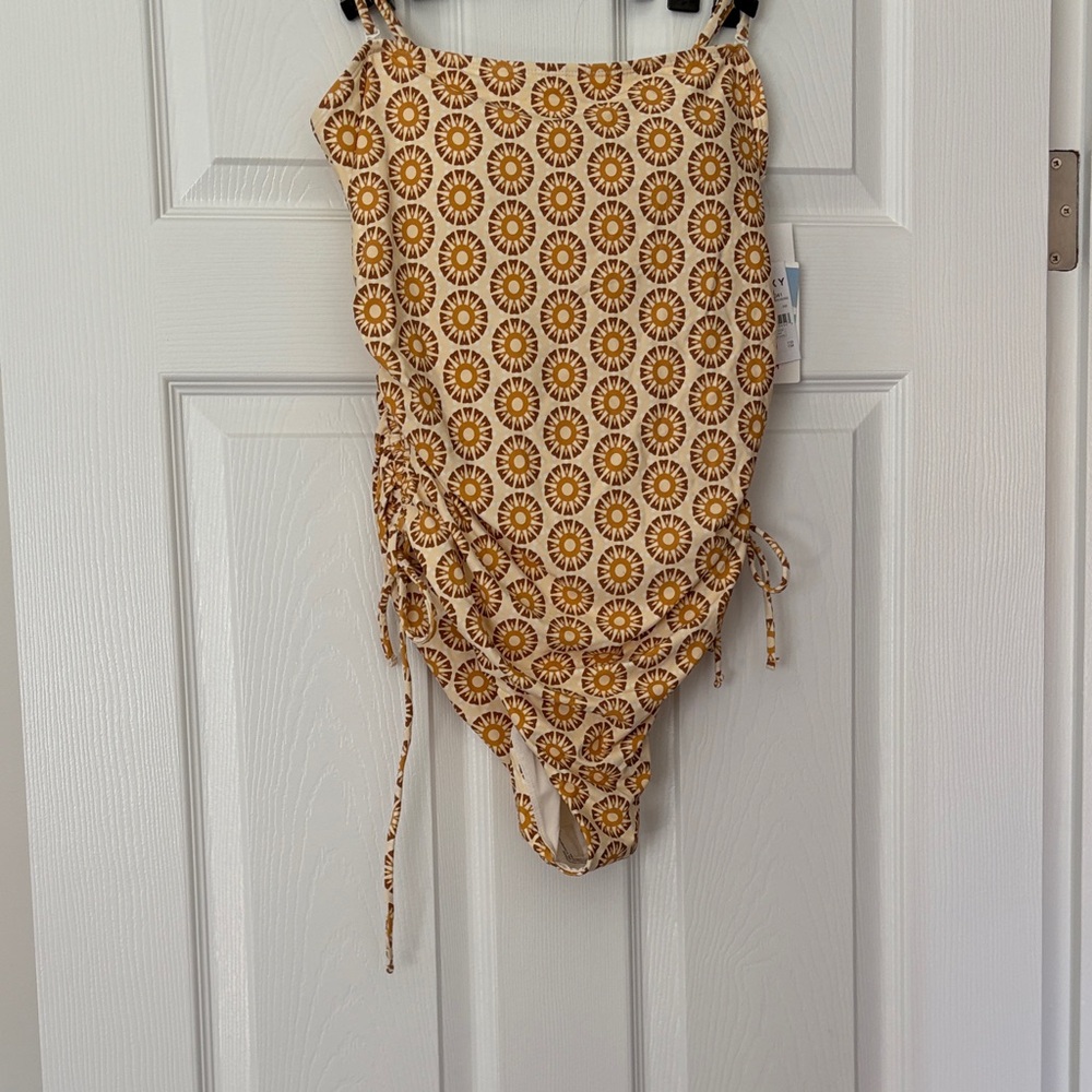 NWT Roxy Cream and Mustard Floral Medallion One-Piece Swimsuit - Picture 8 of 9